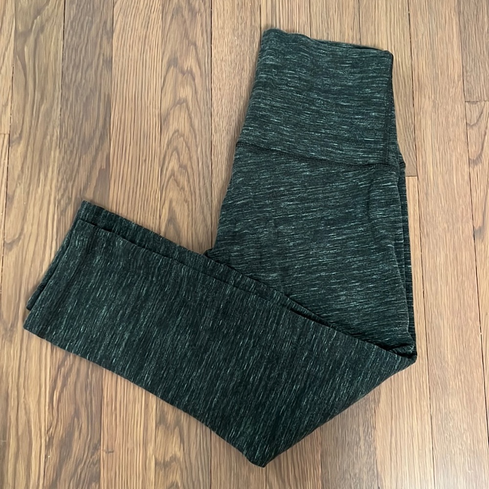 Lululemon cropped green leggings